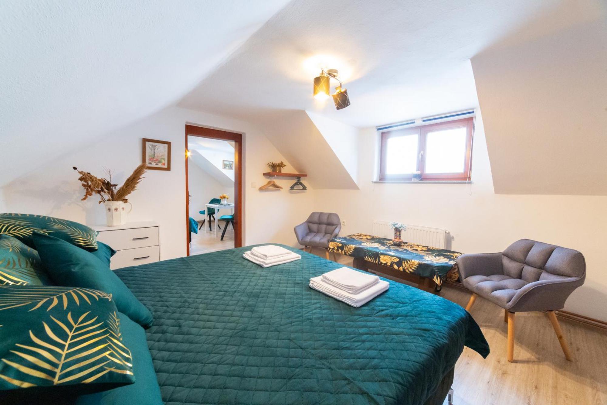 Rezidence Plesivec - Rodinny Apartman S 3 Loznicemi Cesky Krumlov Exterior photo